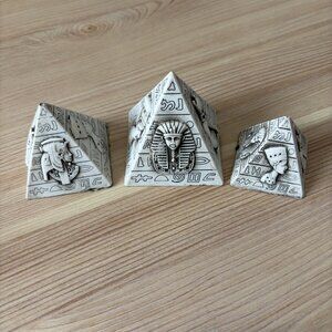 Egyptian pyramid souvenir paper weights